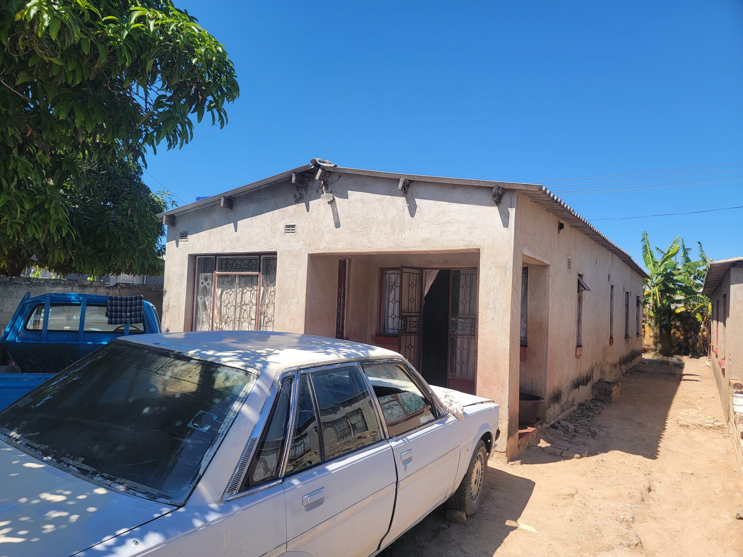 NIPHD for sale in Cowdray Park