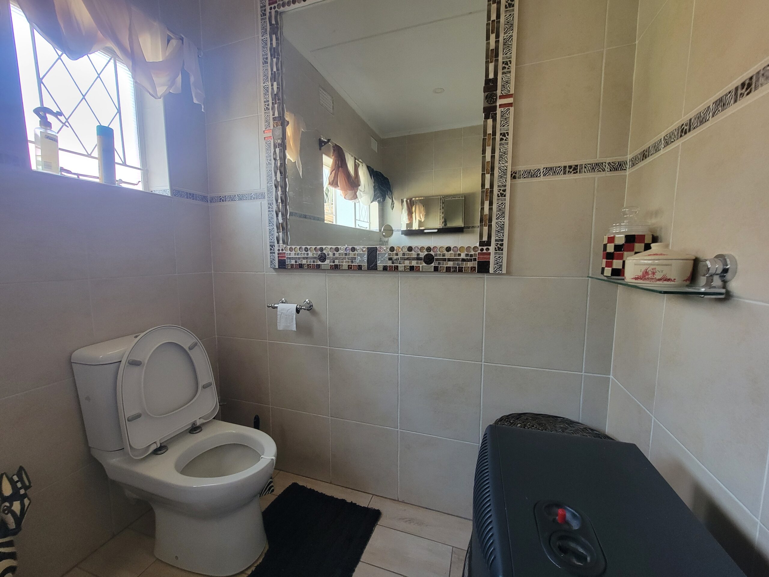 NIPHD-V8TJ – Free Standing House in Hillside For Sale, property photo 13