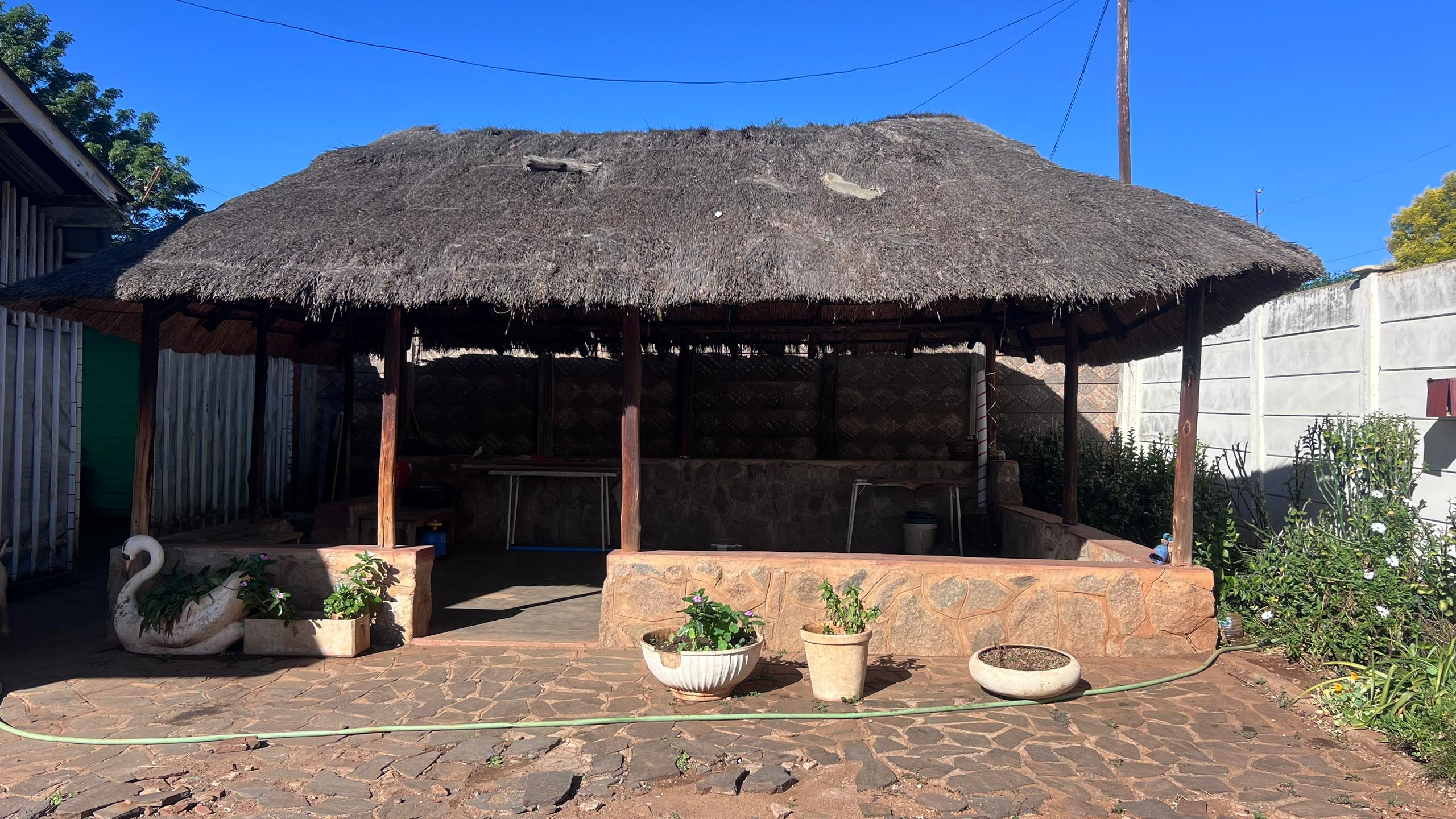 NIPHD-7LNA – Free Standing House in Mahatshula For Sale