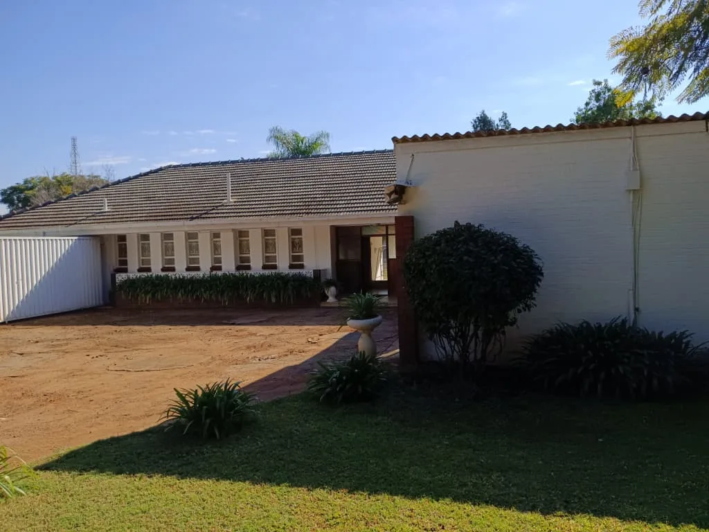 NIPHD-P0W7 – Free Standing House in Hillside For Sale, property photo 4