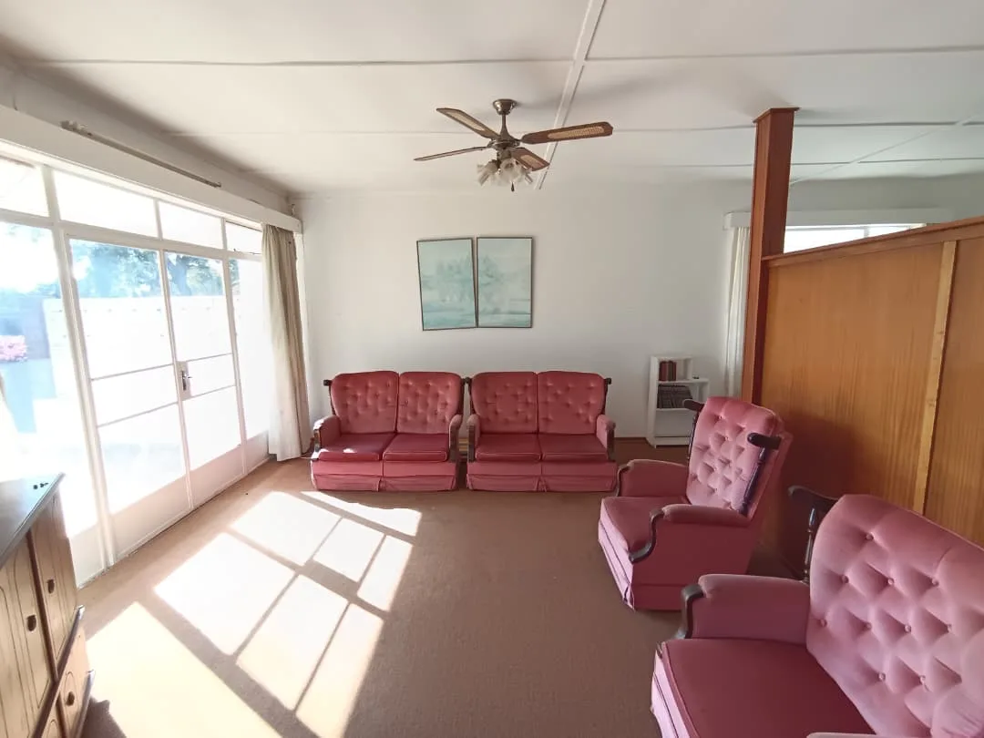 NIPHD-P0W7 – Free Standing House in Hillside For Sale, property photo 14