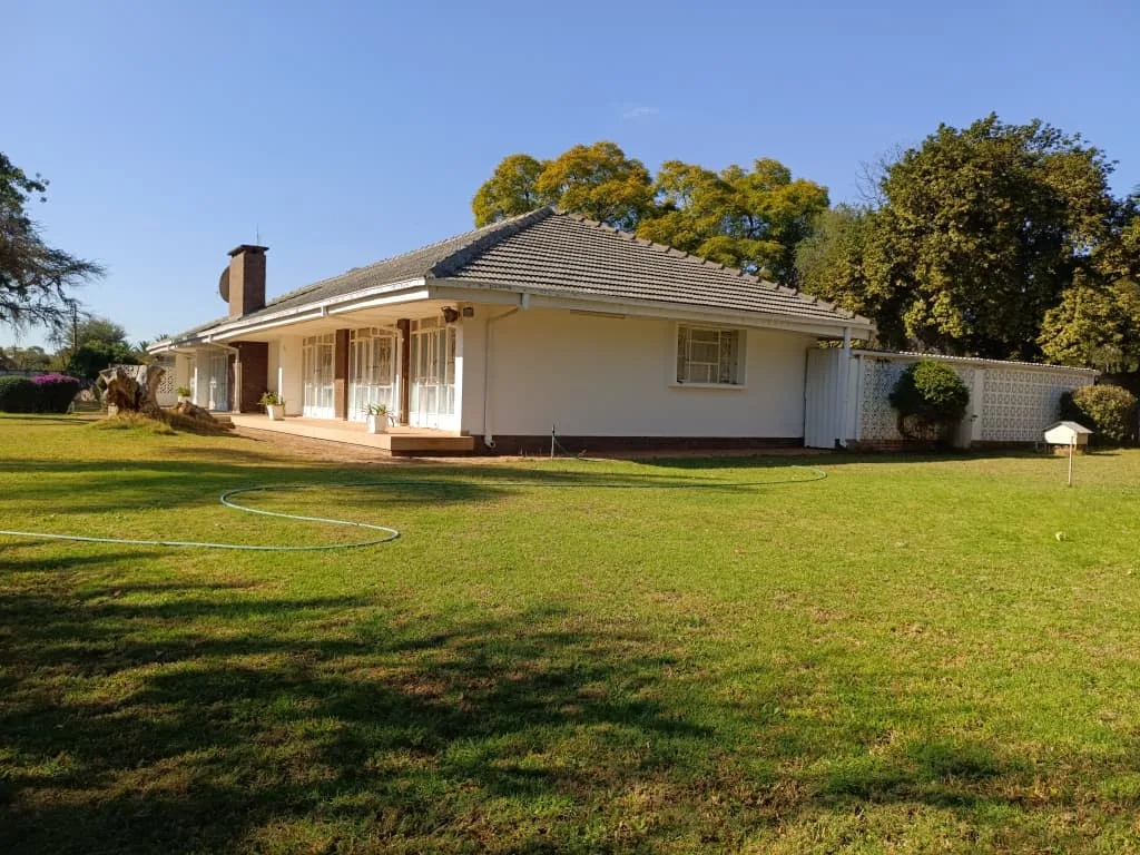 NIPHD-P0W7 – Free Standing House in Hillside For Sale, property photo 2
