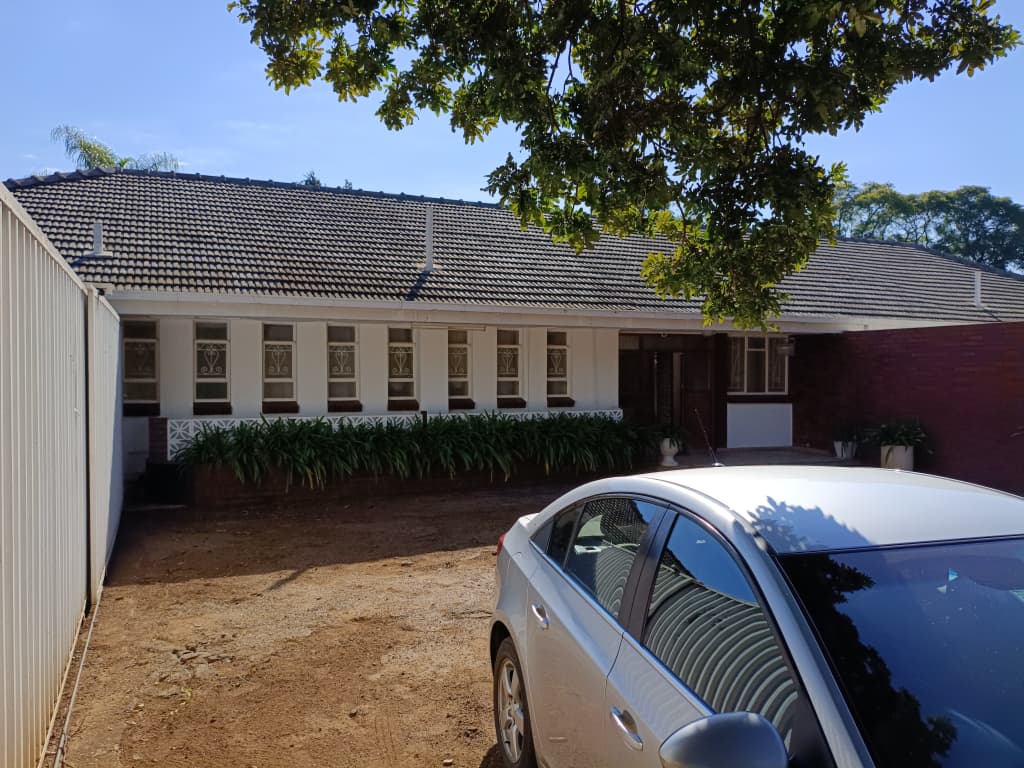 NIPHD-P0W7 – Free Standing House in Hillside For Sale, property photo 5