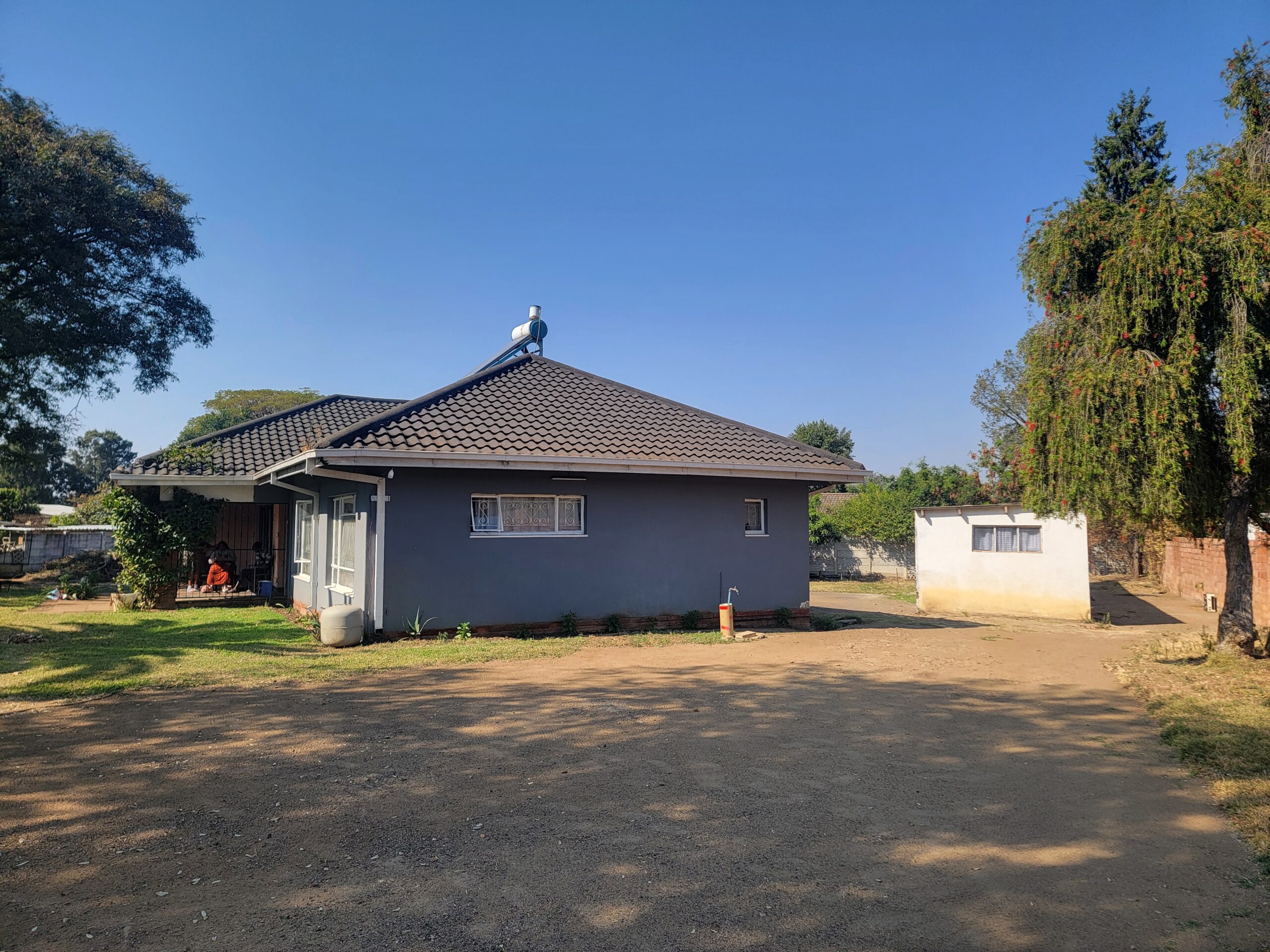 NIPHD-CAX5 – Free Standing House in Woodlands For Sale, property photo 3
