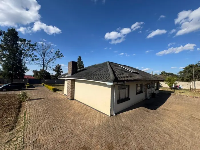 NIPHD-7ED4 – Free Standing House in Manningdale For Sale, property photo 3