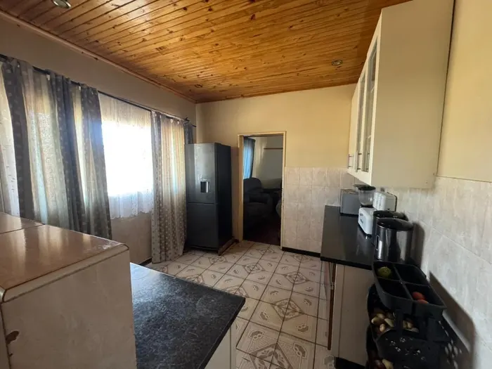 NIPHD-7ED4 – Free Standing House in Manningdale For Sale, property photo 7