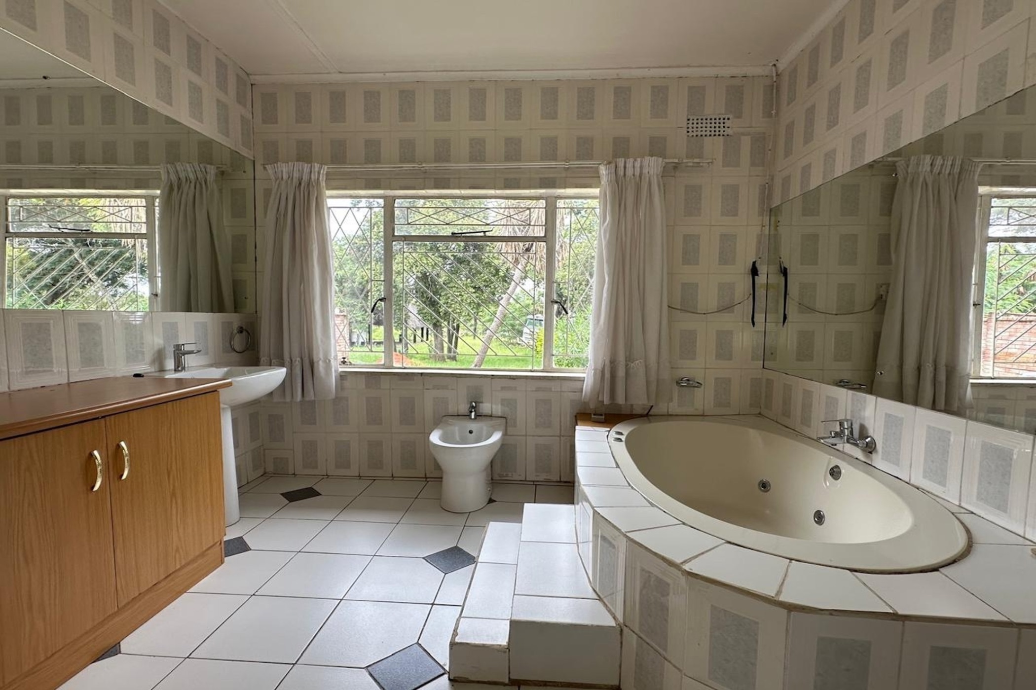 NIPHD-459V – Free Standing House in Burnside For Sale, property photo 14