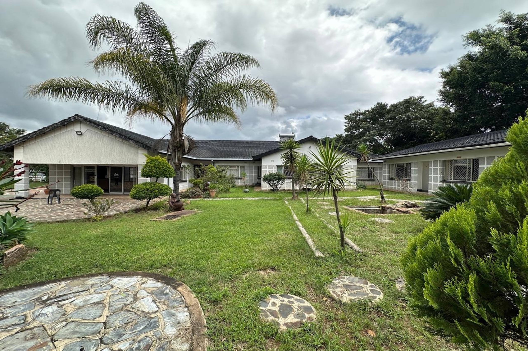 NIPHD-459V – Free Standing House in Burnside For Sale, property photo 4